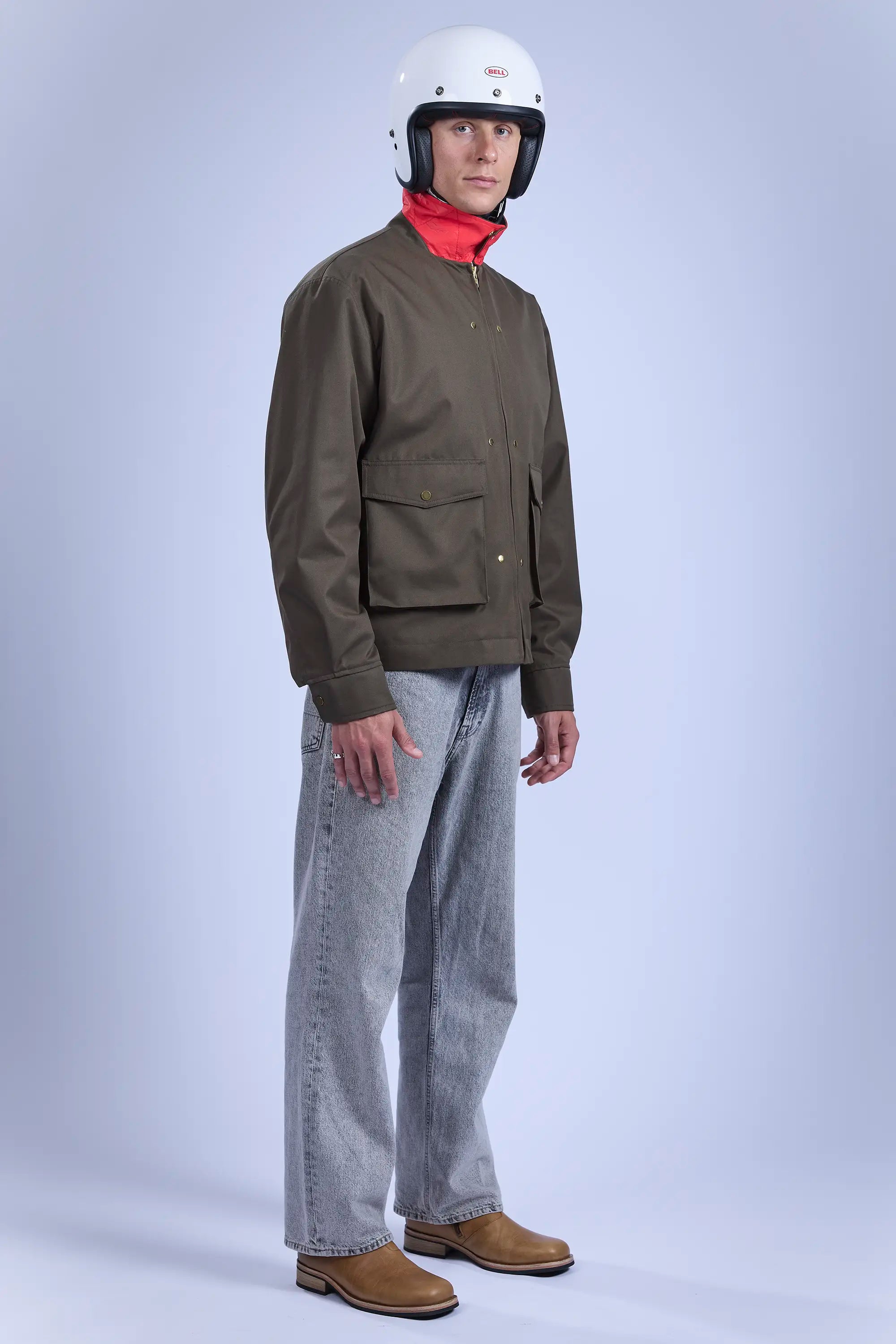 Front side view with [reflectFLARE]™ collar up
