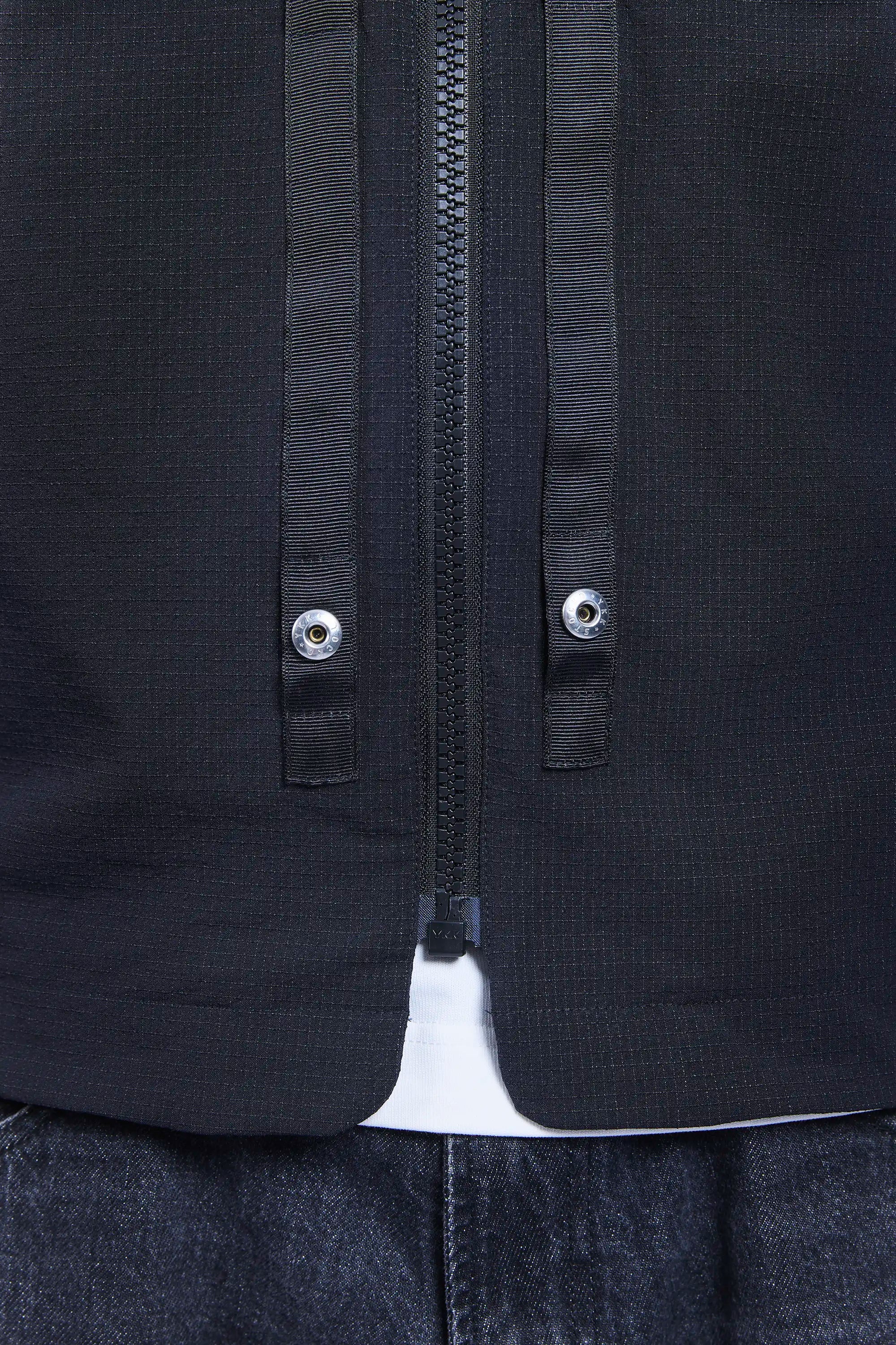 [ENROUTE:connect]™ front snap buttons