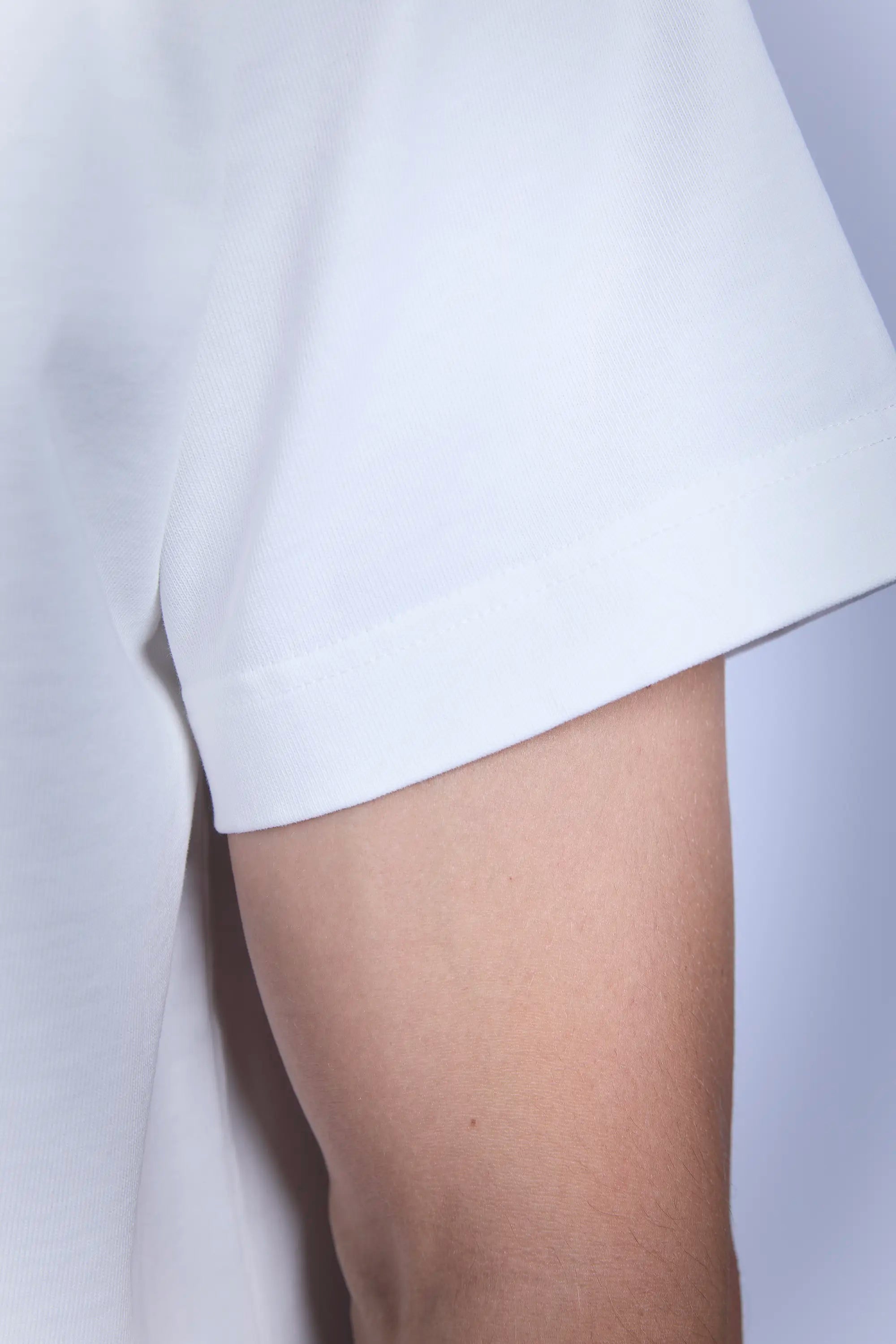 Detail view sleeves
